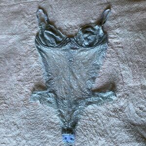Victoria’s Secret Light Blue Rose Lace Strappy Thong Teddy 36B NWOT